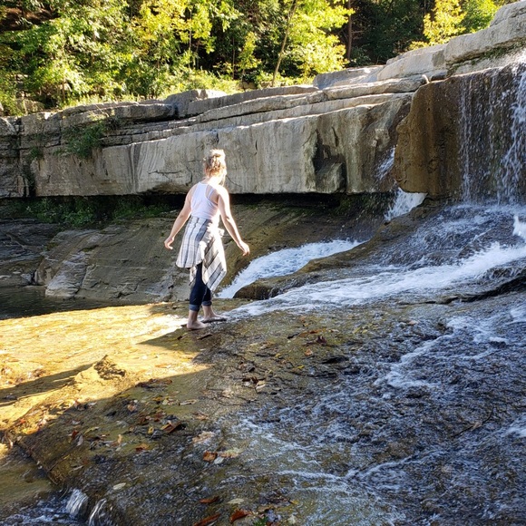 Meet your Posher, Taylor - Picture 1 of 1